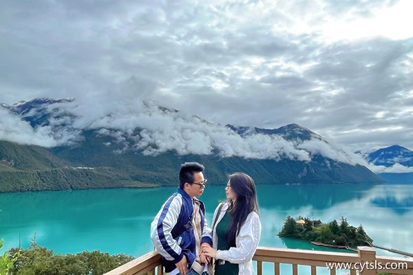 去西藏旅游兩個人要準(zhǔn)備多少費(fèi)用