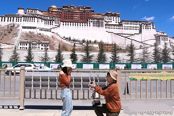 兩個人去西藏旅游的費(fèi)用要多少